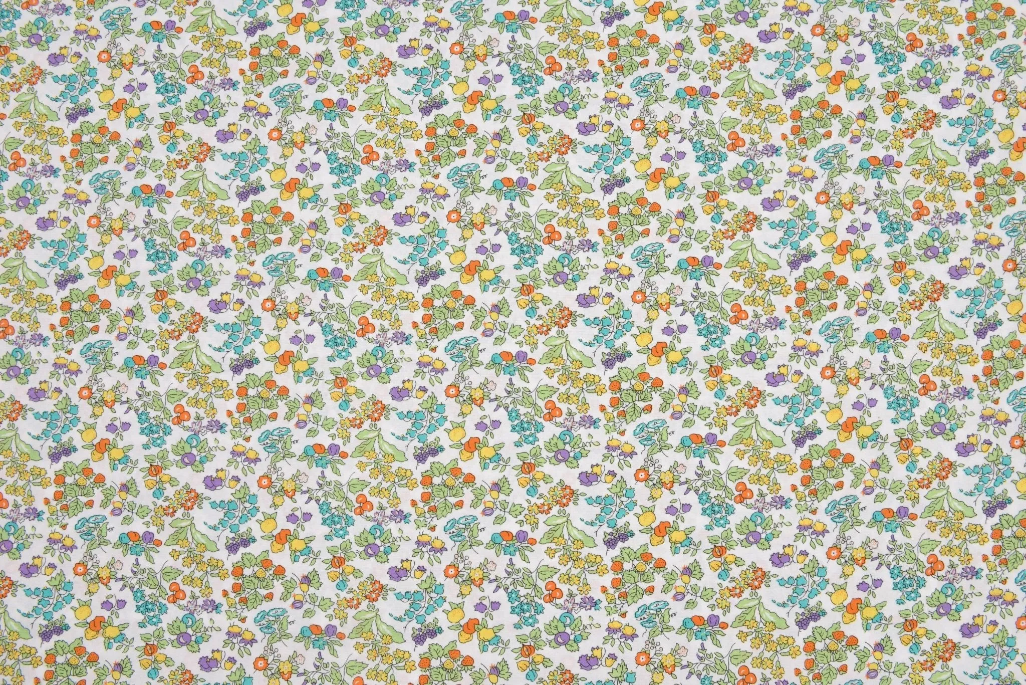 100% Cotton Loom Line  Juicy Garden Fabric - 154