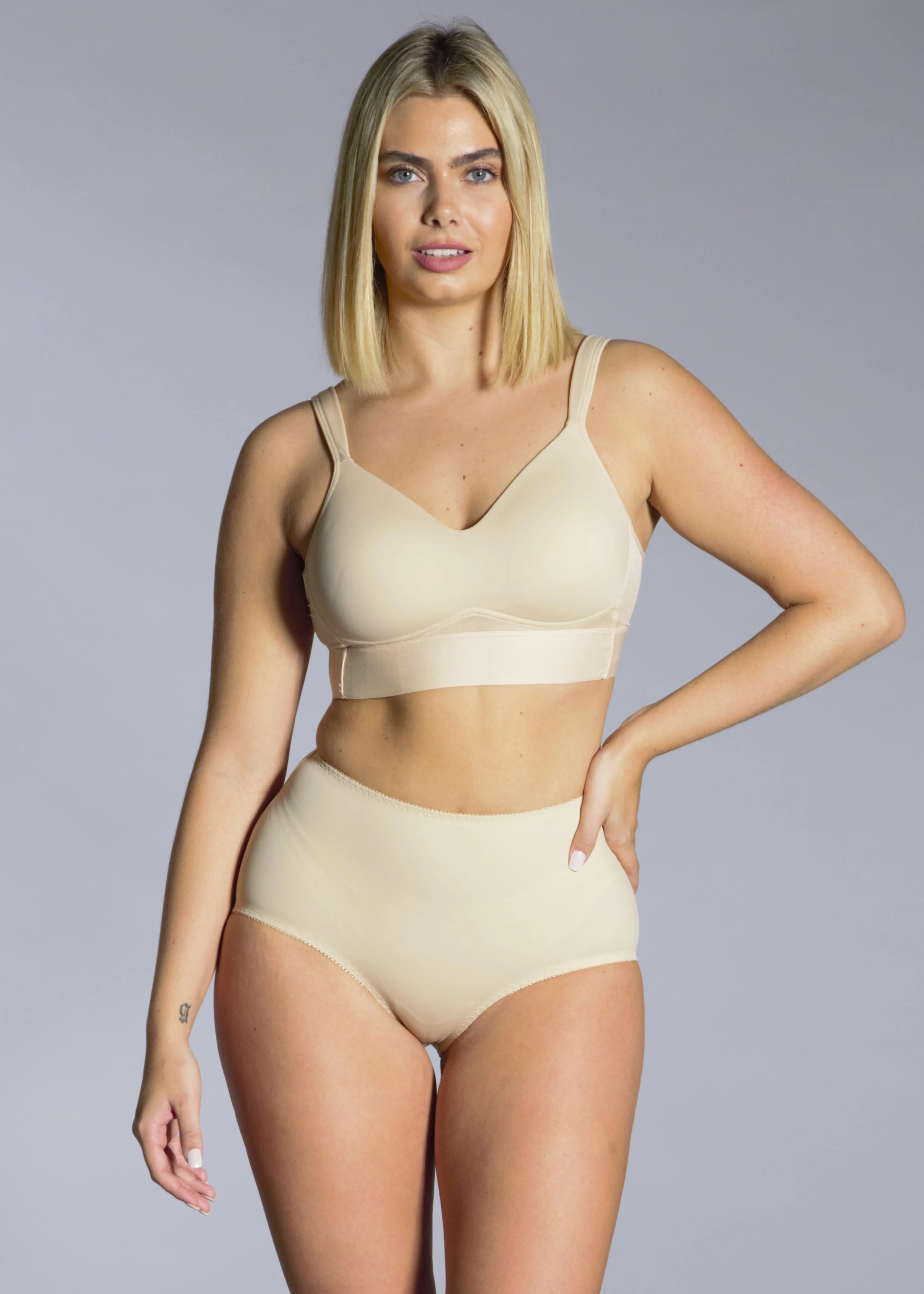 2-Pack: Molded Cup Bra with Elastic Band and Mesh Back Detail