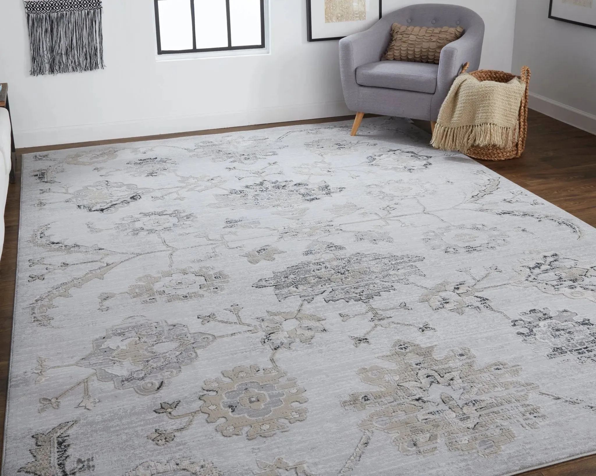 Macklaine MCK39FQF Silver/Beige Rug