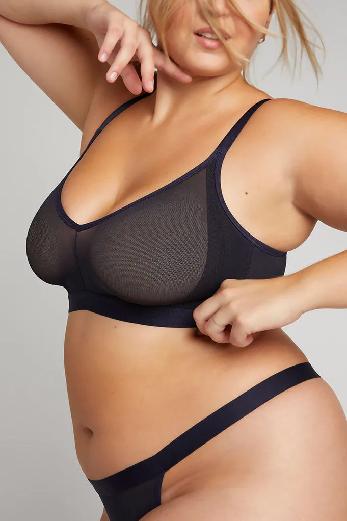 Sieve Non-Wire Bra in Navy